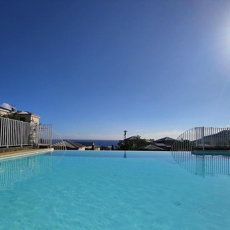 L'Instant Evasion, Studio Avec Terrasse, Piscine ! Saint-Gilles-les-Bains Buitenkant foto